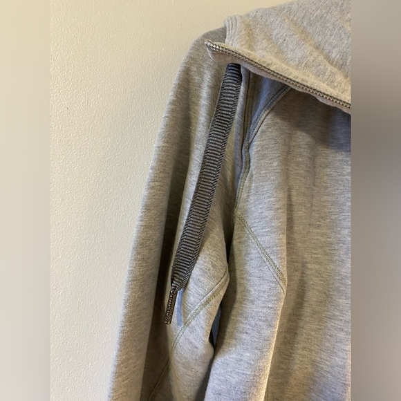 Lululemon zip up - Picture 5 of 8